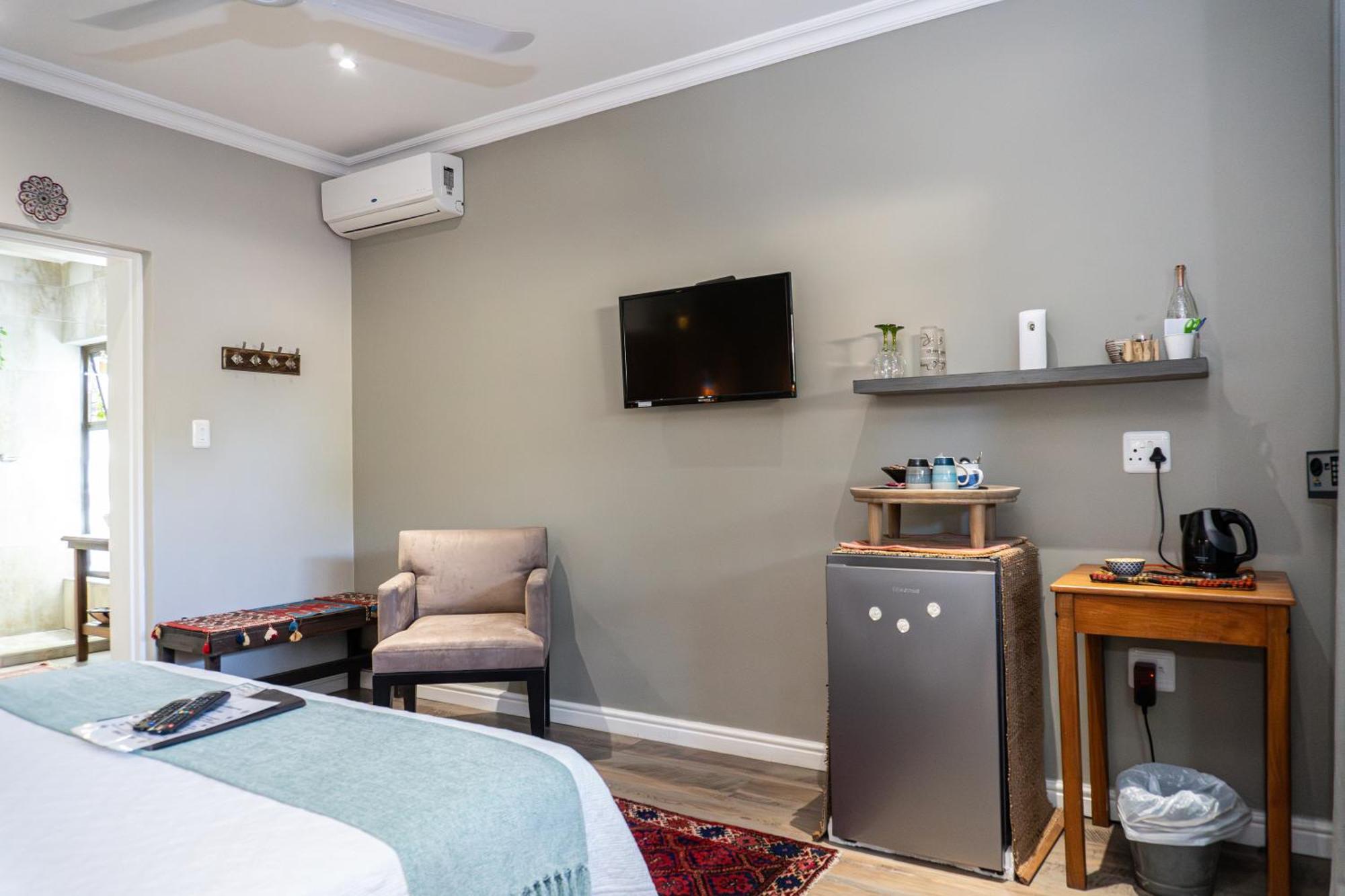 Earthbound Guest House Оудсхорн Экстерьер фото